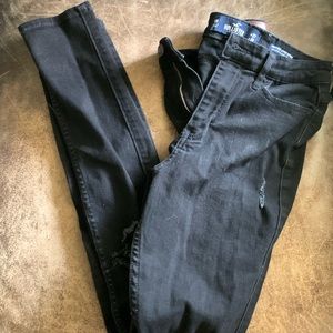 3 for $20, $5.95 shipping! Hollister high rise super skinny jeans